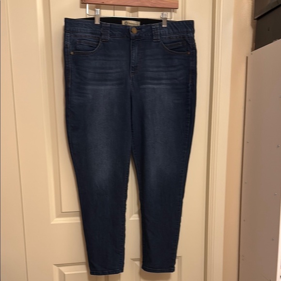 Democracy Blue Ankle Cropped Jeans with Tapered Fit - Picture 1 of 9